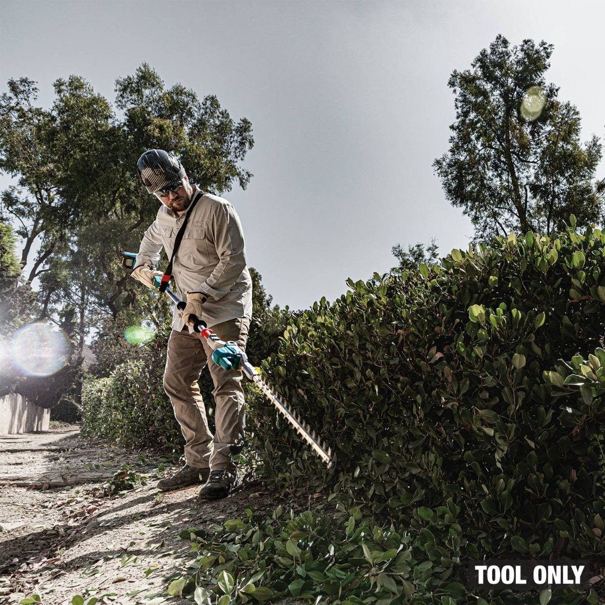 Makita GNU01Z 40V max XGT Brushless Cordless 24" Articulating Pole Hedge Trimmer, Tool Only