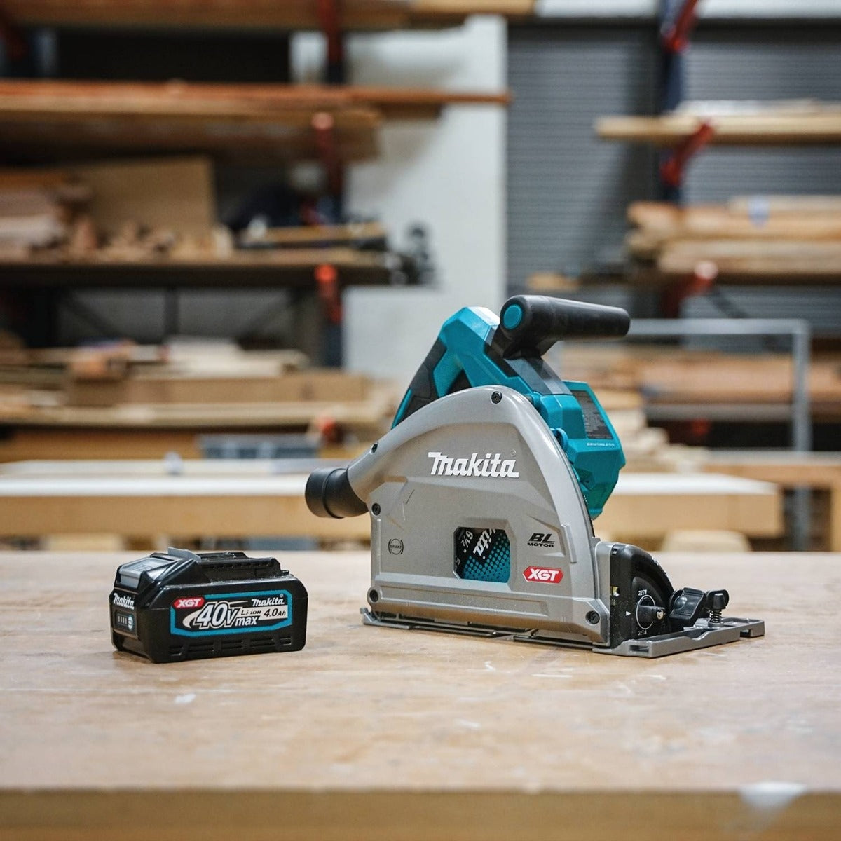 *** MUST COMPLETE ONLINE FORM AT MAKITATOOLS.COM/EREBATES TO RECEIVE FREE ITEM*** Ships separately from Makita.