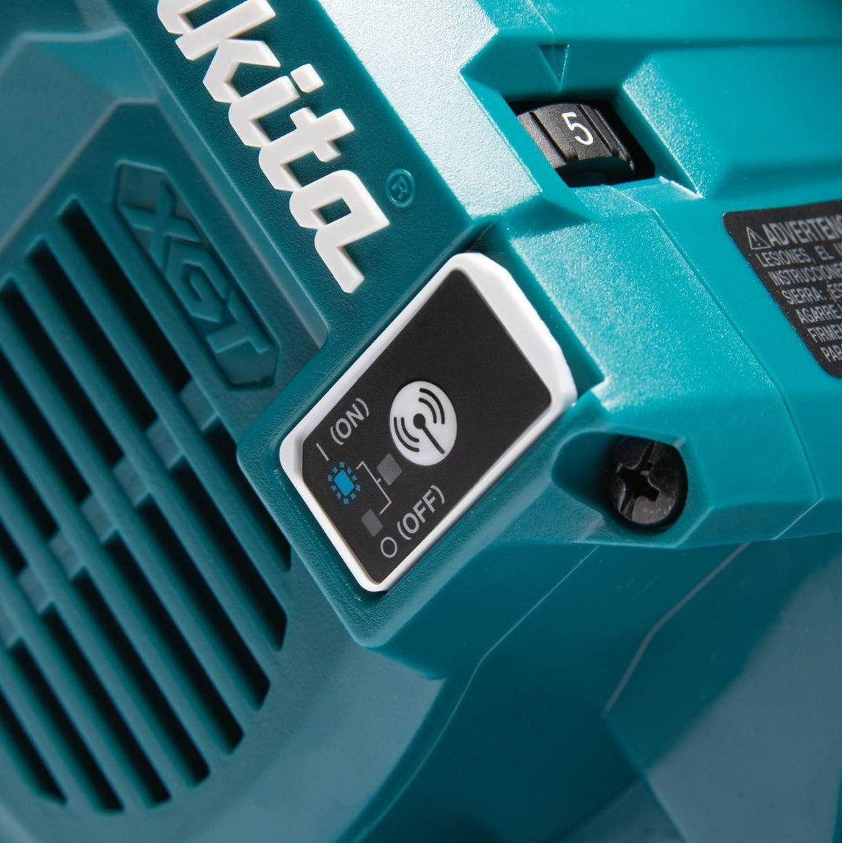 *** MUST COMPLETE ONLINE FORM AT MAKITATOOLS.COM/EREBATES TO RECEIVE FREE ITEM*** Ships separately from Makita.