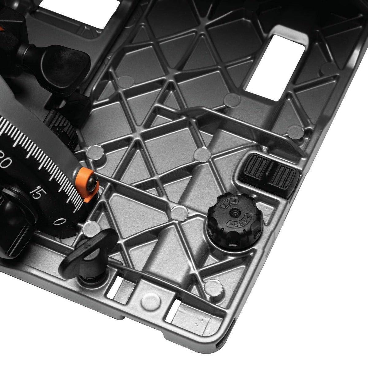 *** MUST COMPLETE ONLINE FORM AT MAKITATOOLS.COM/EREBATES TO RECEIVE FREE ITEM*** Ships separately from Makita.