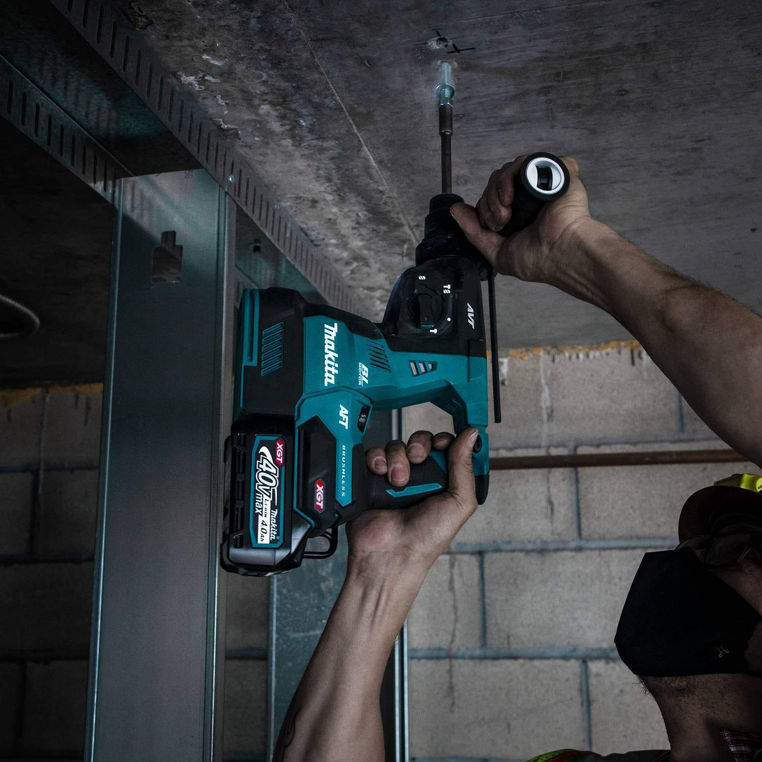 Makita GRH01M1 40V max XGT Brushless Cordless 1-1/8" SDS-PLUS AVT Rotary Hammer Kit, AFT, AWS Capable (4.0Ah)