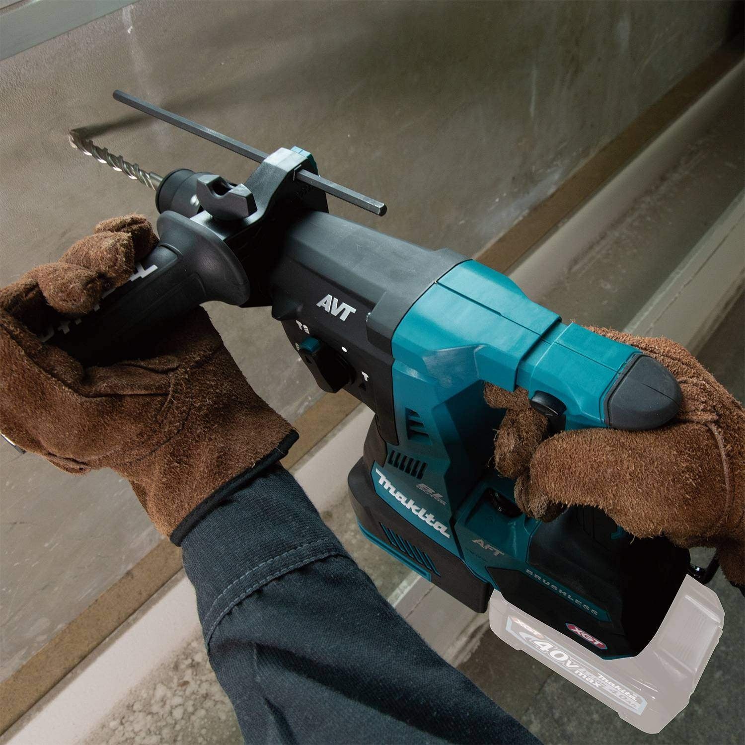 Makita GRH02Z 40V max XGT Brushless Cordless 1-1/8" SDS-PLUS AVT Rotary Hammer, with Interchangeable Chuck, AWS Capable, Tool Only