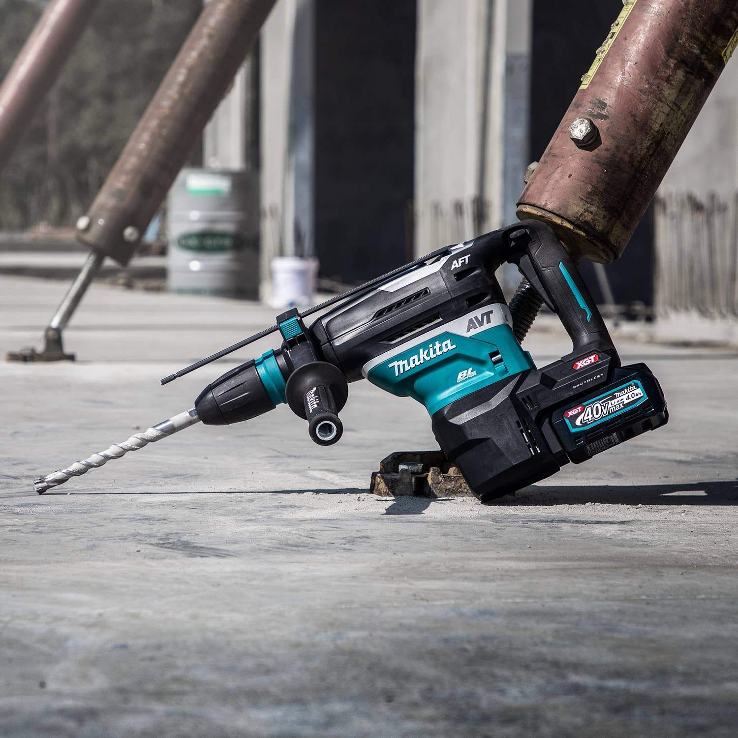 Makita GRH05M1 40V max XGT Brushless 1-9/16" SDS-MAX AVT Rotary Hammer Kit, AFT, AWS Capable (4.0Ah)