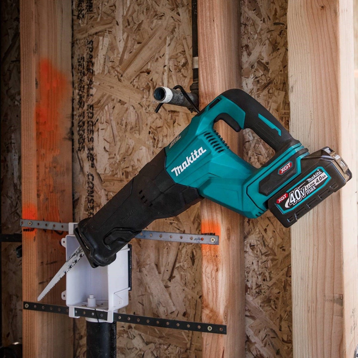 Makita GRJ01M1 40V max XGT Brushless Cordless Recipro Saw Kit (4.0Ah)