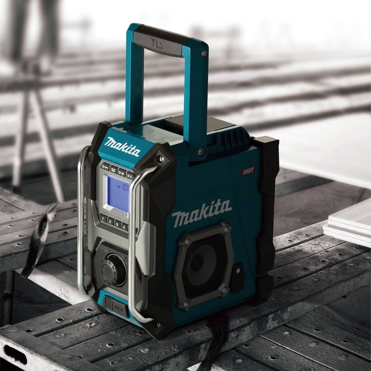 Makita GRM01 40V max XGT Cordless/Corded Job Site Radio, Tool Only