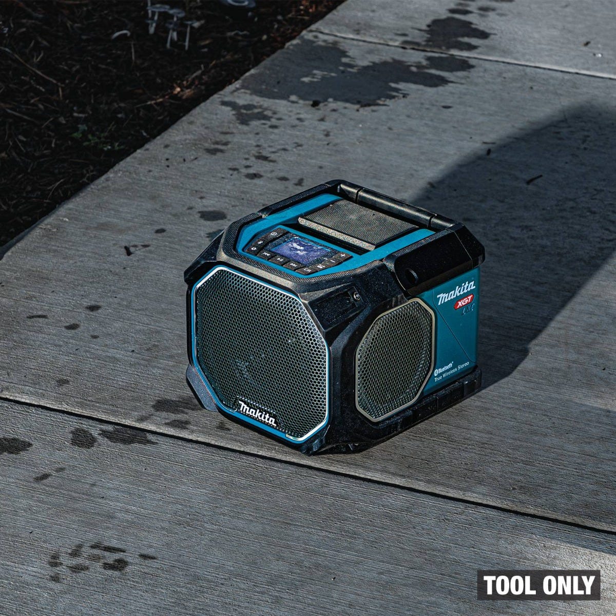 Makita GRM05 40V max XGT / 18V LXT LithiumIon Cordless/Corded Bluetooth Job Site Speaker, Tool Only