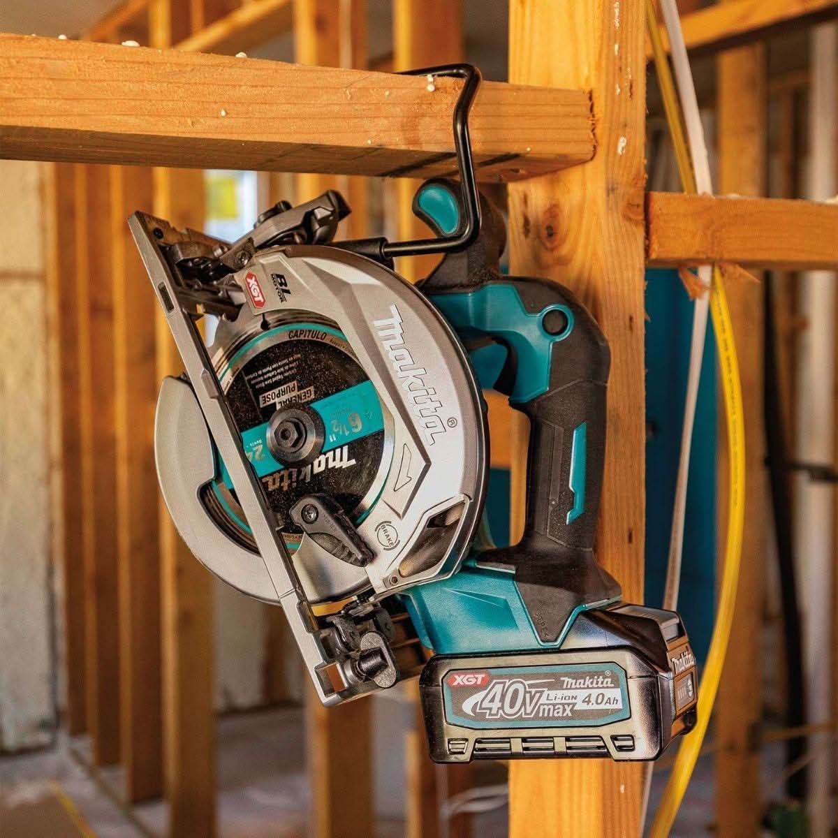 Makita 40V max XGT Brushless 6-1/2" Circular Saw Kit AWS Capable (4.0Ah) w/ 40V max XGT 13" Fan