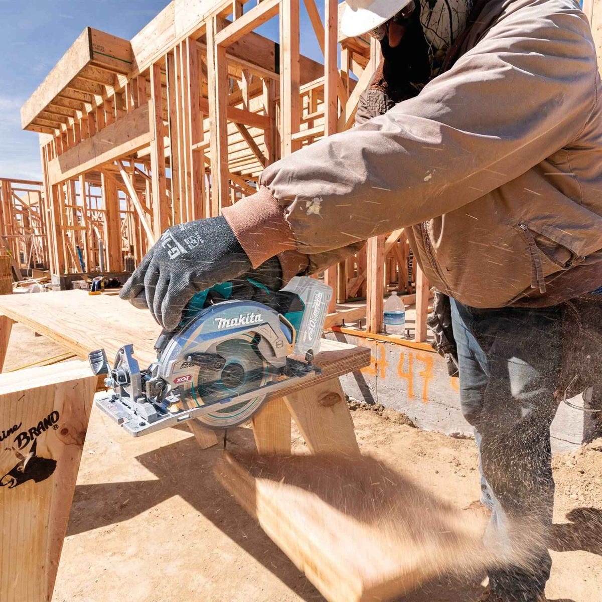 Makita GSH05Z 40V max XGT Brushless Cordless 6-1/2" Circular Saw, AWS Capable, Tool Only