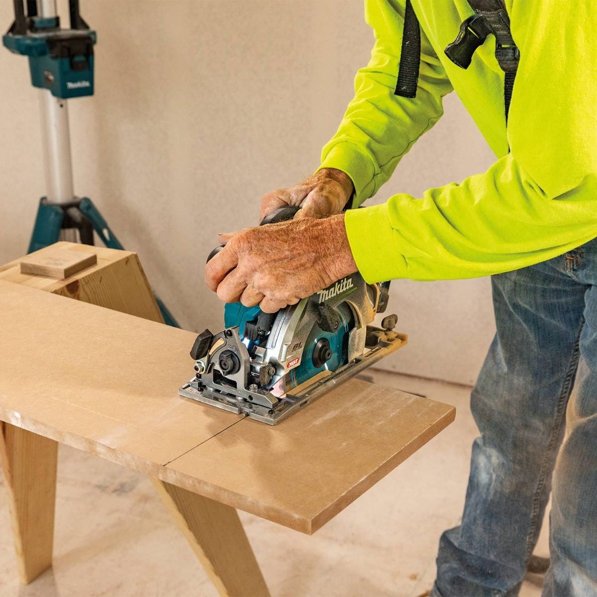 Makita GSH05Z 40V max XGT Brushless Cordless 6-1/2" Circular Saw, AWS Capable, Tool Only