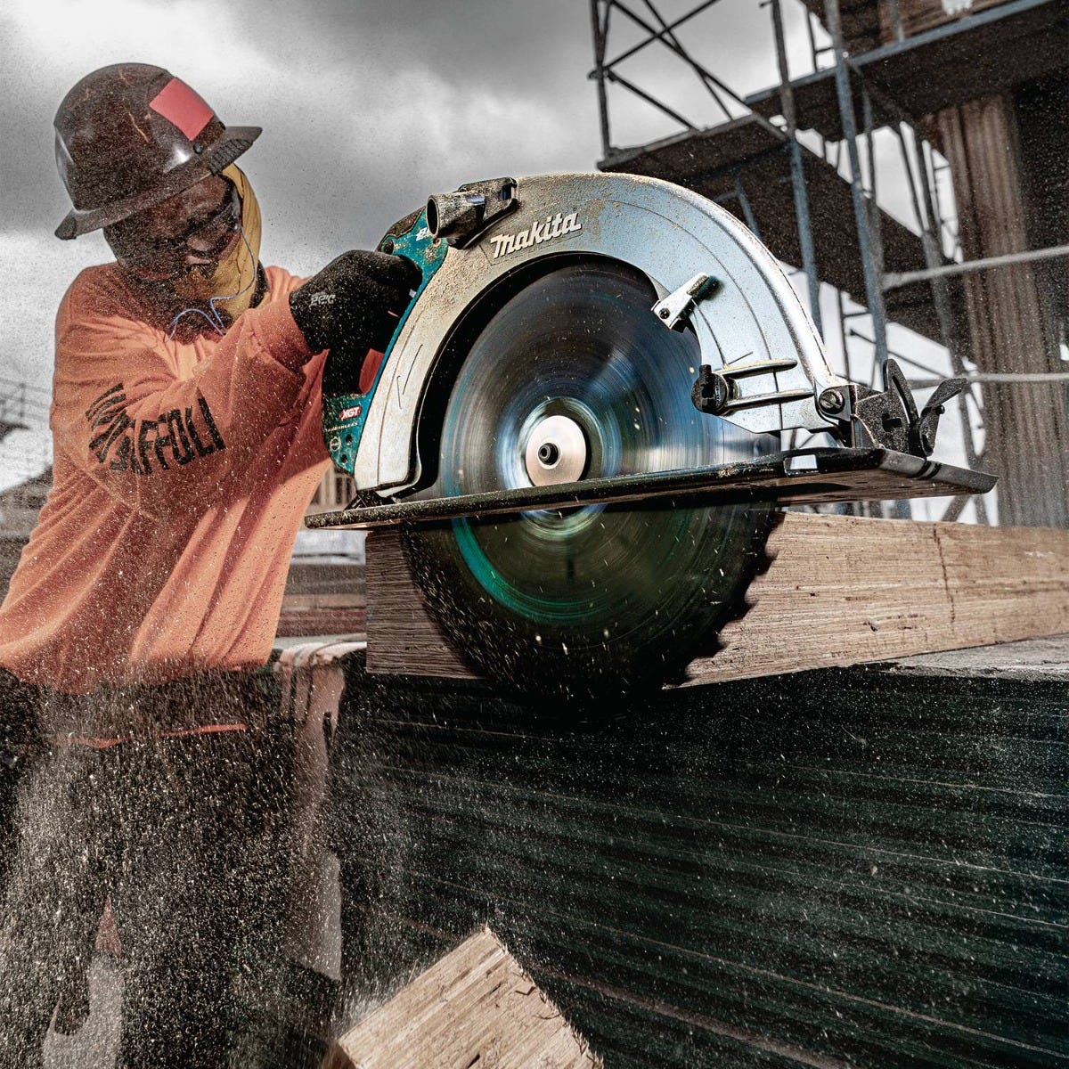 Makita GSH06T1 40V max XGTÂ® Brushless Cordless 16-5/16" Circular Saw Kit, AWS Capable (5.0Ah)