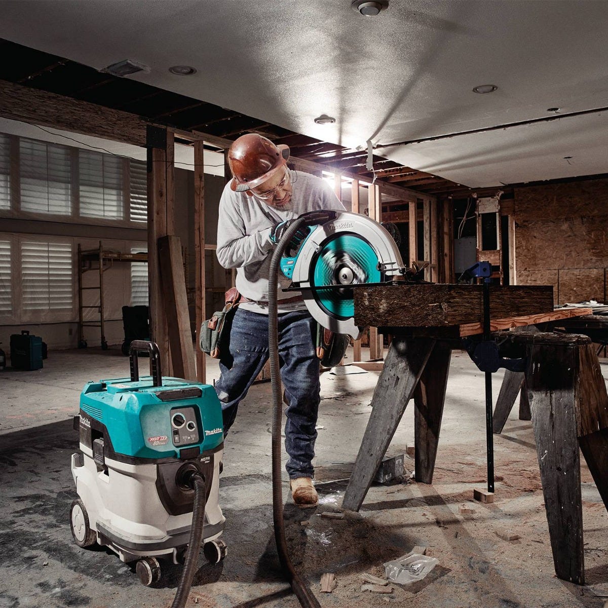 Makita GSH06T1 40V max XGTÂ® Brushless Cordless 16-5/16" Circular Saw Kit, AWS Capable (5.0Ah)