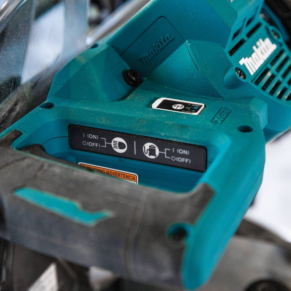 Makita GSL04M1 40V max XGT Brushless Cordless 12" Dual-Bevel Sliding Compound Miter Saw Kit, AWS Capable (4.0Ah)