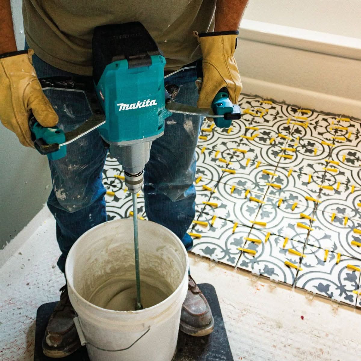 Makita GTU01Z 40V max XGT Brushless Cordless 1/2" Mixer, Tool Only