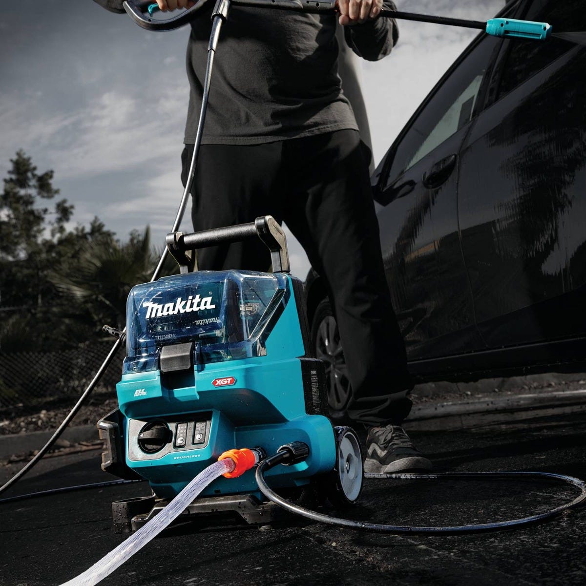 Makita GWH01Z 40V max XGT Brushless Cordless 1300 PSI 1.5 GPM Pressure Washer, Tool Only