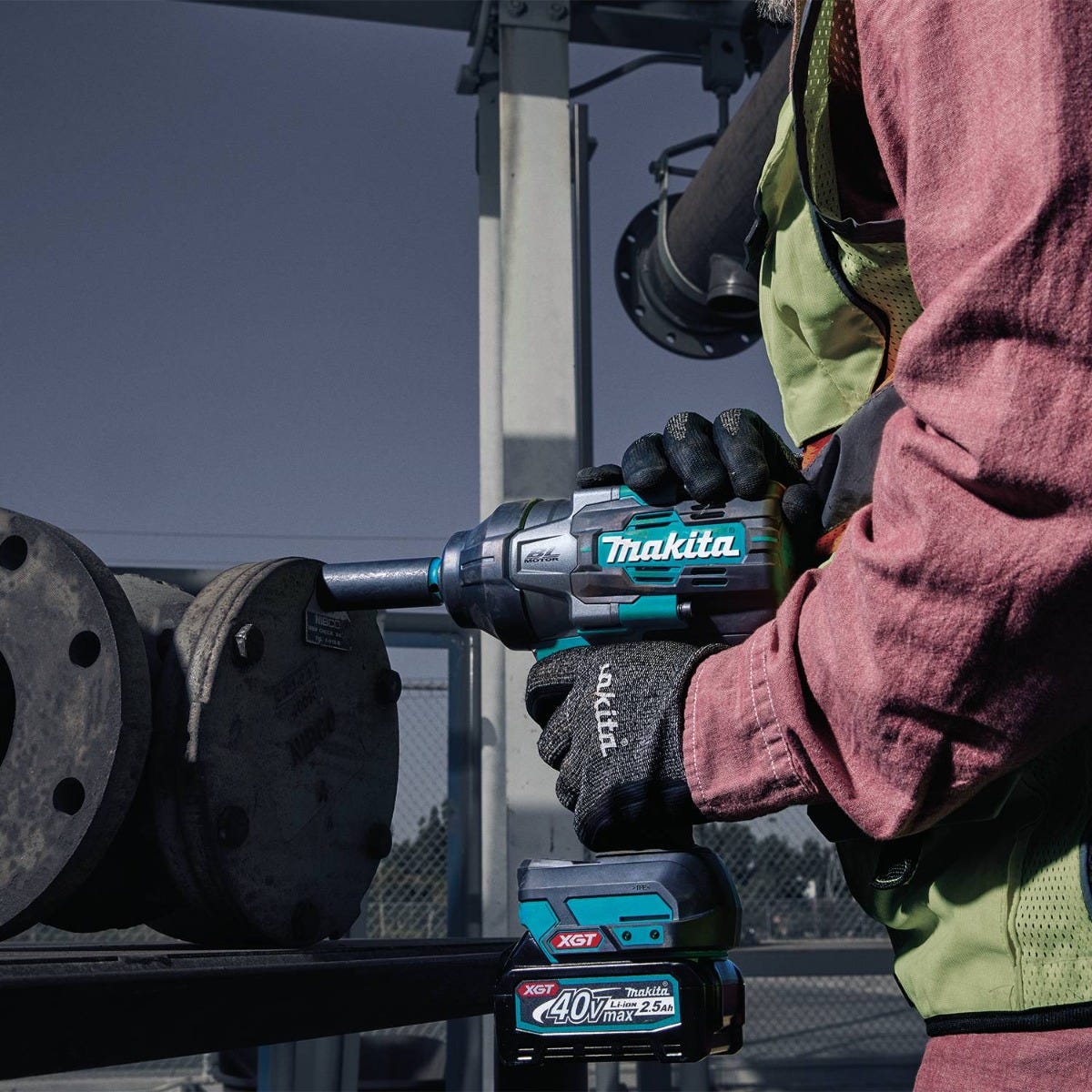 Makita GWT02D 40V max XGT Brushless Cordless 4-Speed High-Torque 1/2" Sq. Drive Impact Wrench Kit w/ Friction Ring Anvil (2.5Ah)