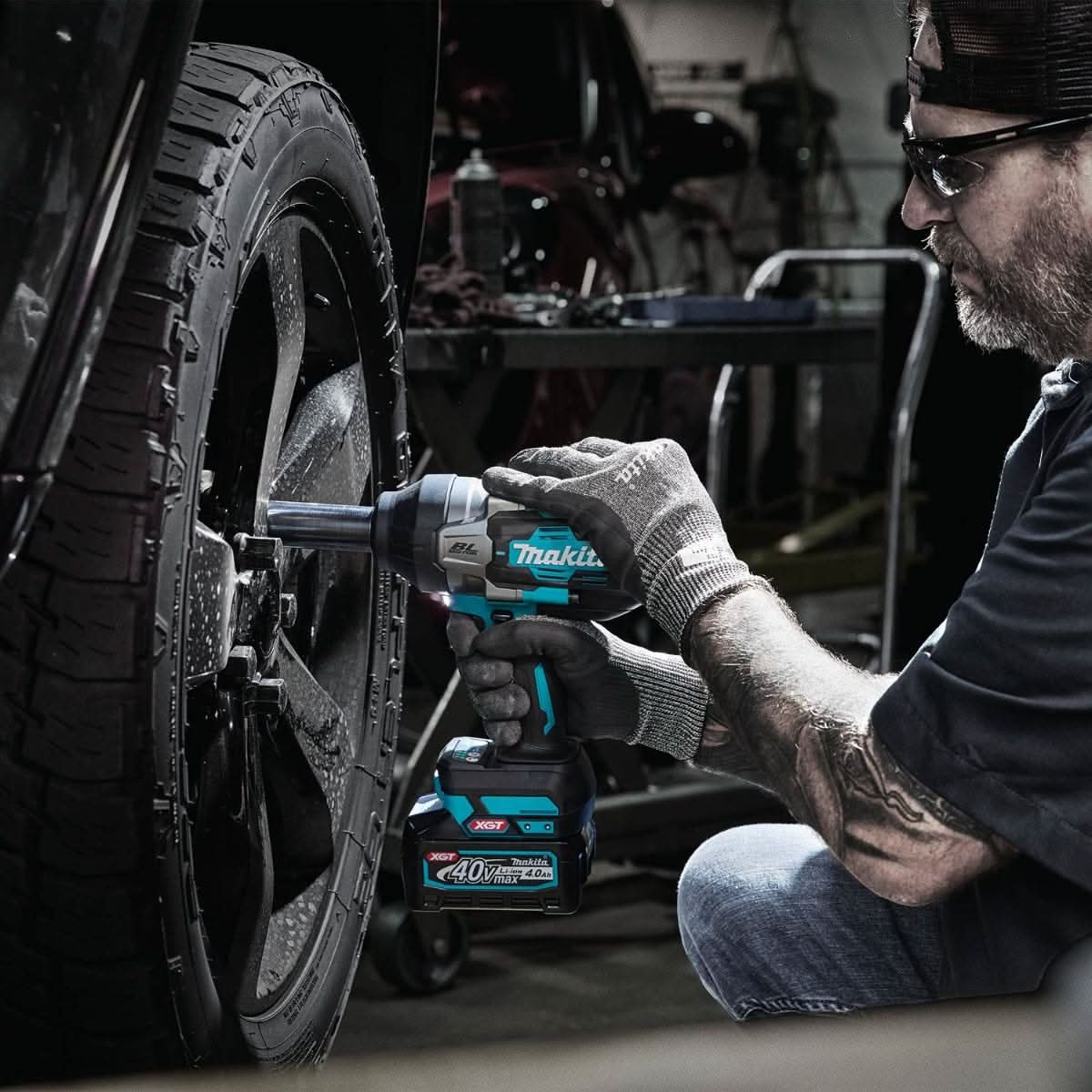 Makita GWT03D 40V max XGT Brushless Cordless 4-Speed High-Torque 1/2" Sq. Drive Impact Wrench Kit w/ Detent Anvil (2.5Ah)