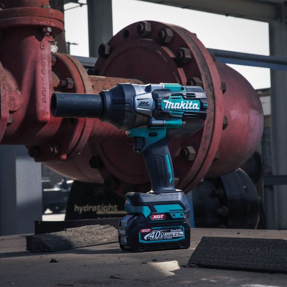 Makita GWT03D 40V max XGT Brushless Cordless 4-Speed High-Torque 1/2" Sq. Drive Impact Wrench Kit w/ Detent Anvil (2.5Ah)