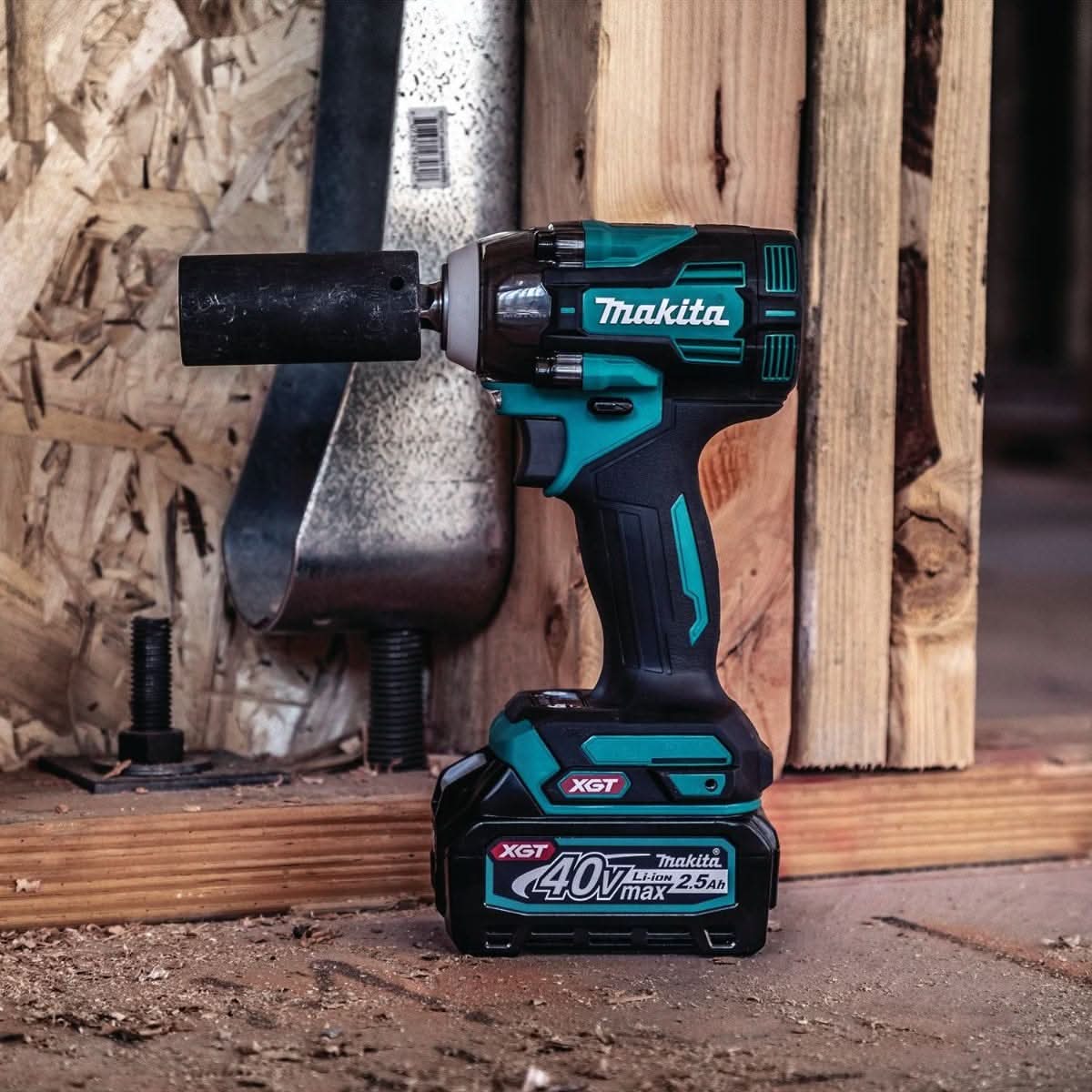 Makita GWT04D 40V max XGT Brushless Cordless 4-Speed 1/2" Sq. Drive Impact Wrench Kit w/ Friction Ring Anvil (2.5Ah)