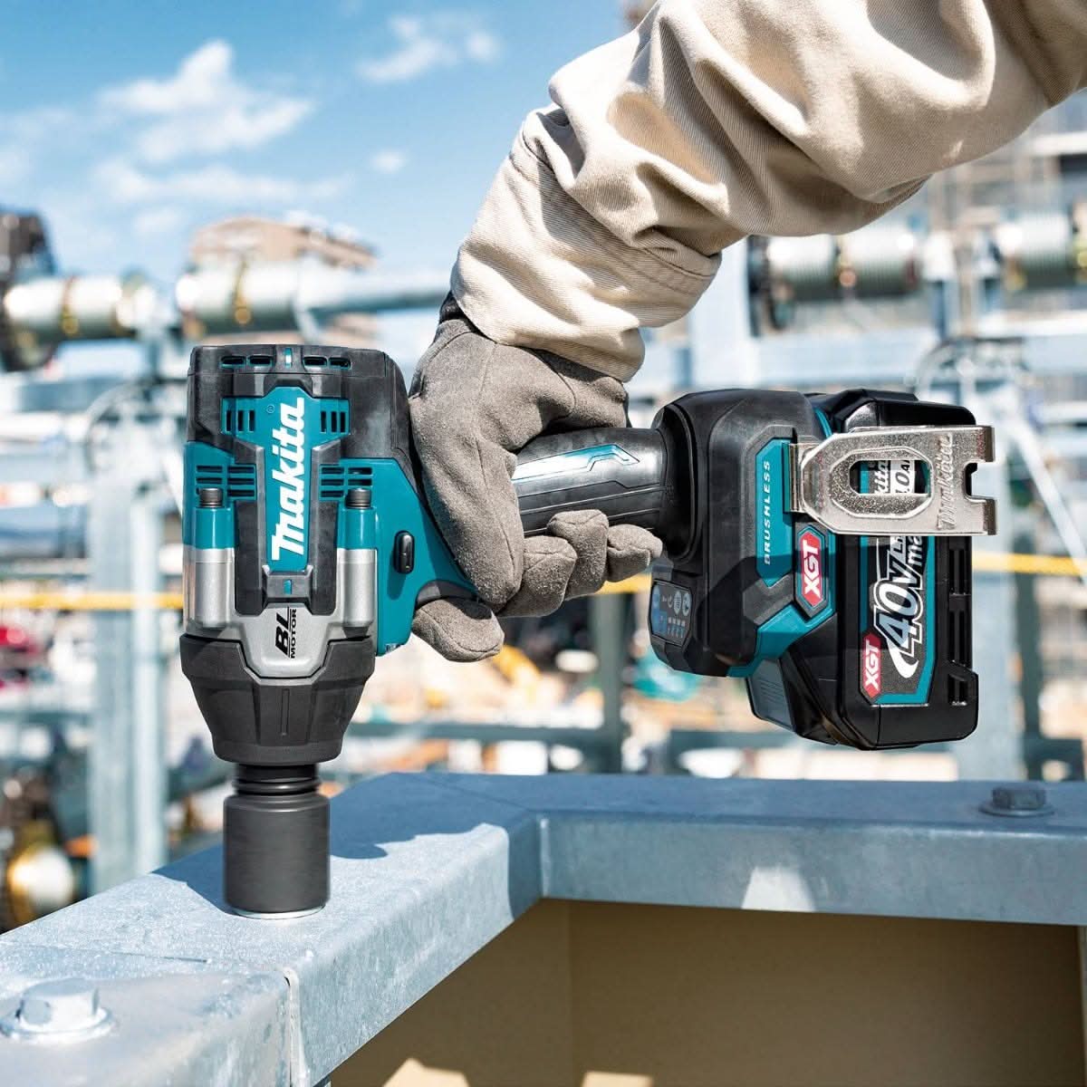 Makita GWT08D 40V max XGT Brushless Cordless 4-Speed Mid-Torque 1/2" Sq. Drive Impact Wrench Kit w/ Detent Anvil (2.5Ah)