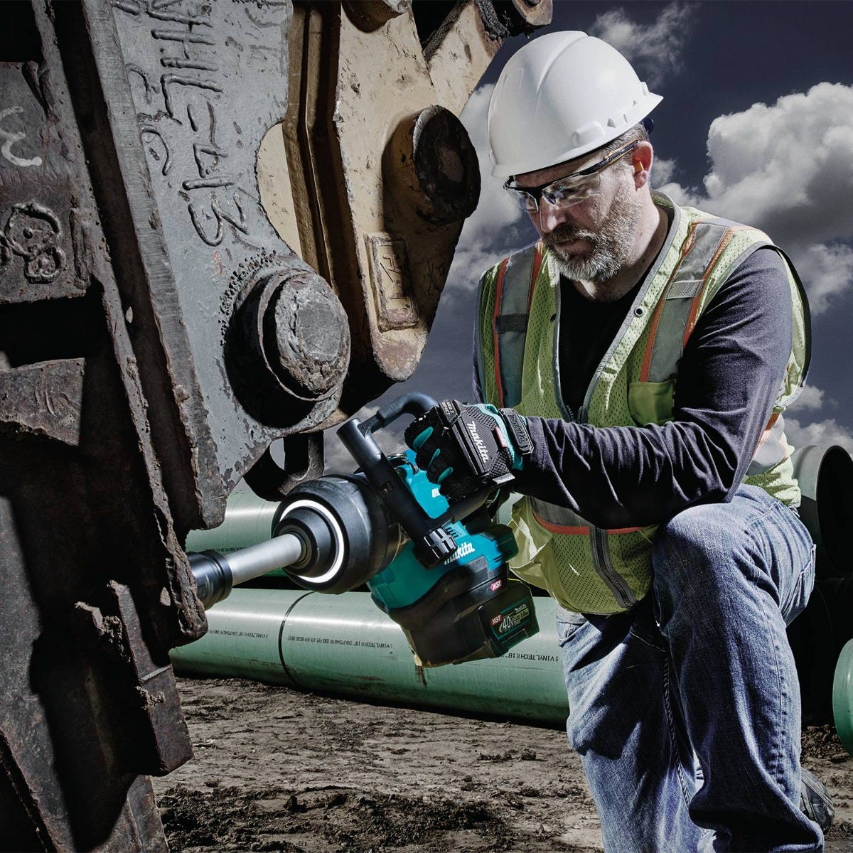 Makita GWT10T 40V max XGT Brushless 4-Speed High-Torque 1 in. Sq. Drive D-Handle Extended Anvil Impact Wrench 5.0Ah Kit (Friction Ring)