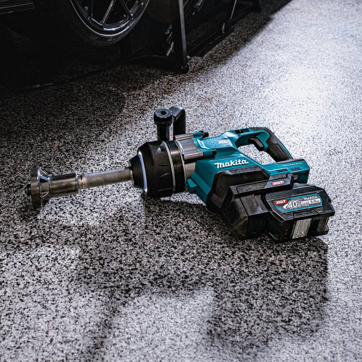 Makita GWT10T 40V max XGT Brushless 4-Speed High-Torque 1 in. Sq. Drive D-Handle Extended Anvil Impact Wrench 5.0Ah Kit (Friction Ring)