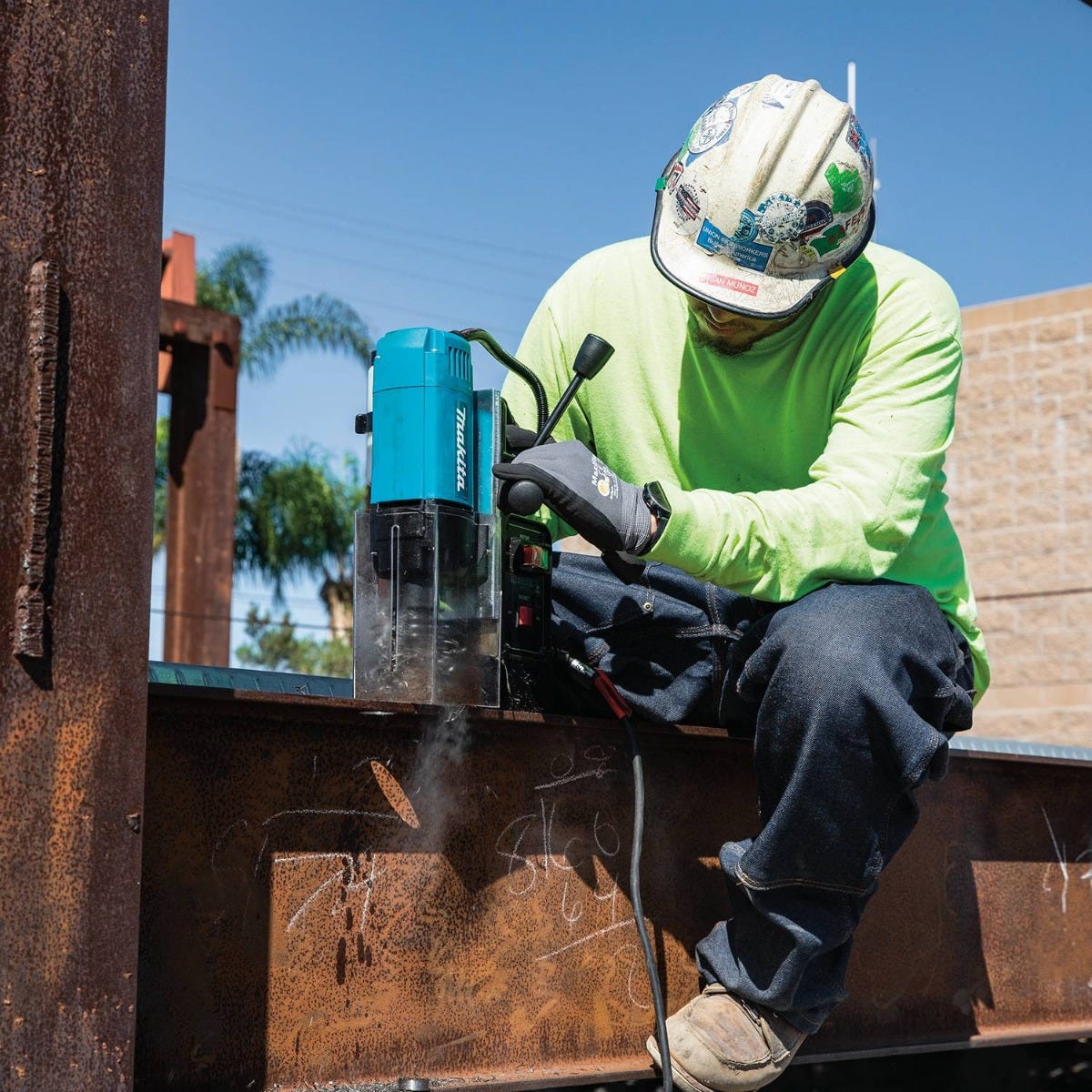 Makita HB350 1-3/8-in Magnetic Drill