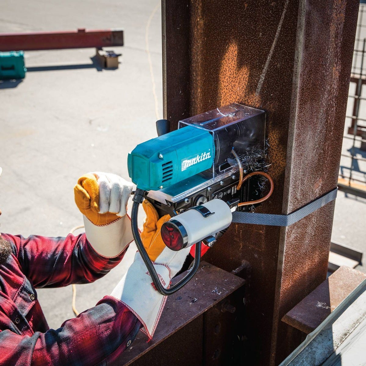 Makita HB350 1-3/8-in Magnetic Drill
