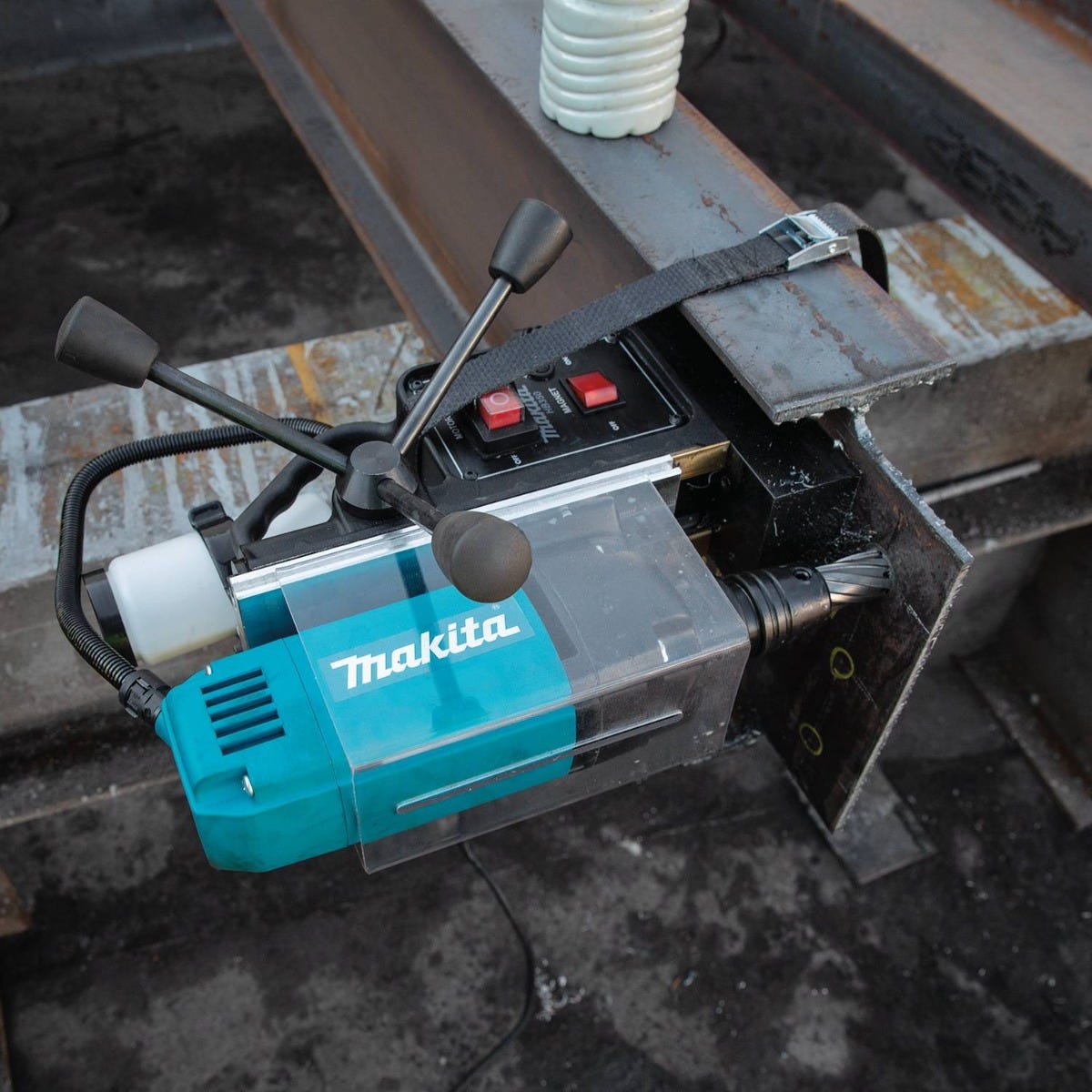 Makita HB350 1-3/8-in Magnetic Drill