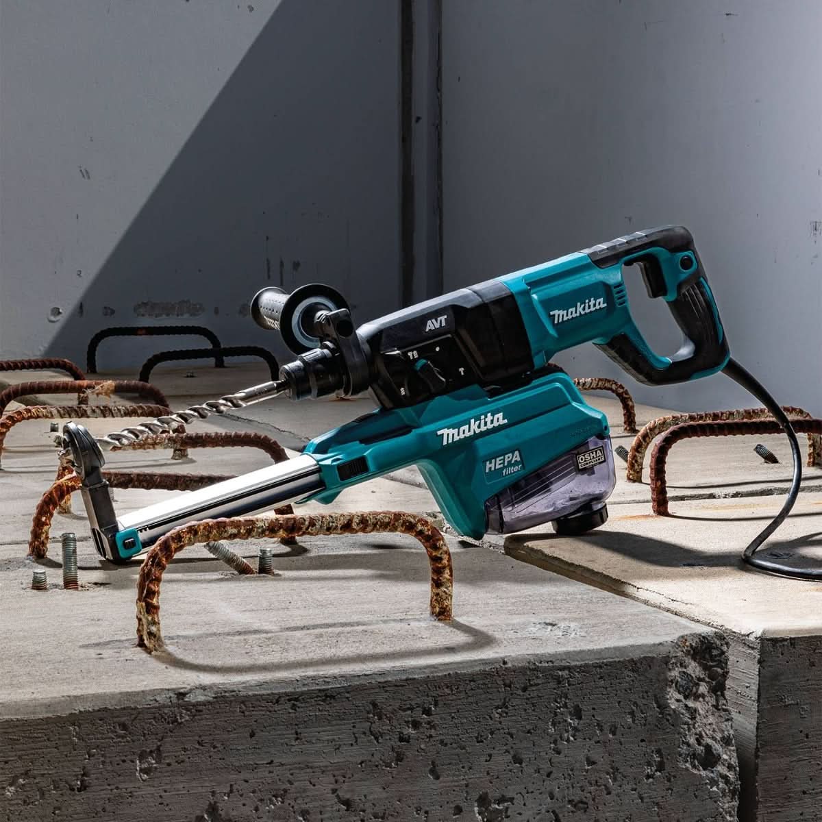 Makita PROMO HR2663 Corded 1" SDS-PLUS AVT Rotary Hammer, w/ HEPA Dust Extractor (D-handle) (PROMO)