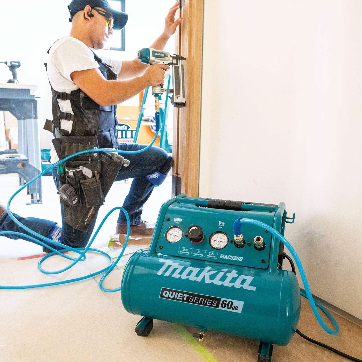 Makita MAC320Q Quiet Series 1-1/2 HP, 3 Gallon, Oil-Free, Electric