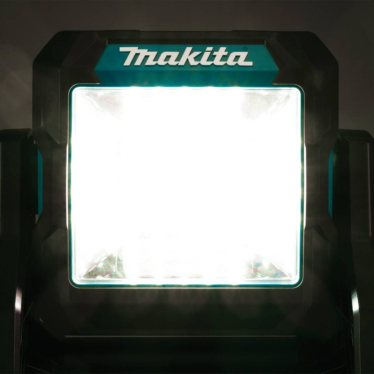 Makita ML003G 40V max XGT / 18V LXT Cordless LED Work Light, Light Only