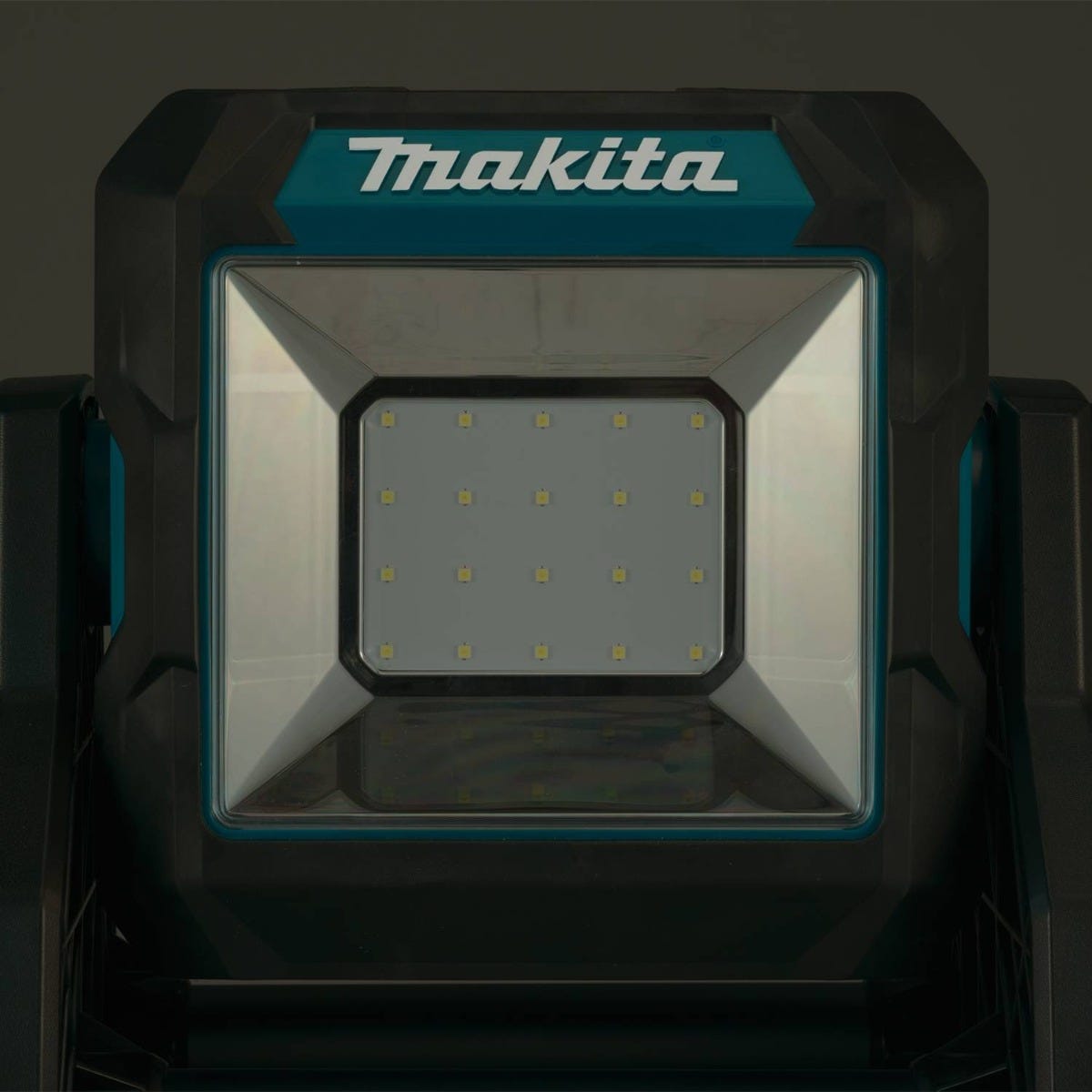 Makita ML003G 40V max XGT / 18V LXT Cordless LED Work Light, Light Only