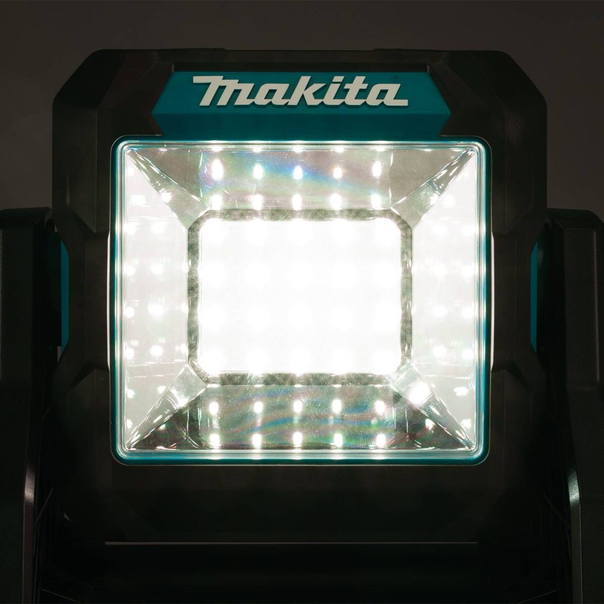 Makita ML003G 40V max XGT / 18V LXT Cordless LED Work Light, Light Only
