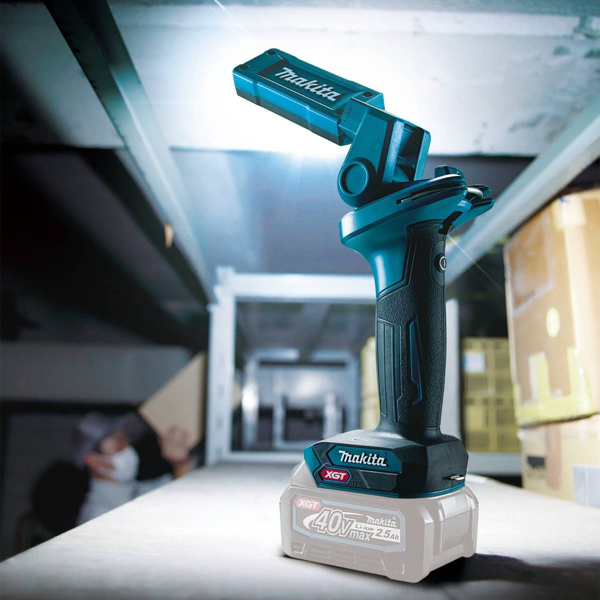 Makita ML006G 40V max XGT Cordless 18 LED Flashlight, Flashlight Only