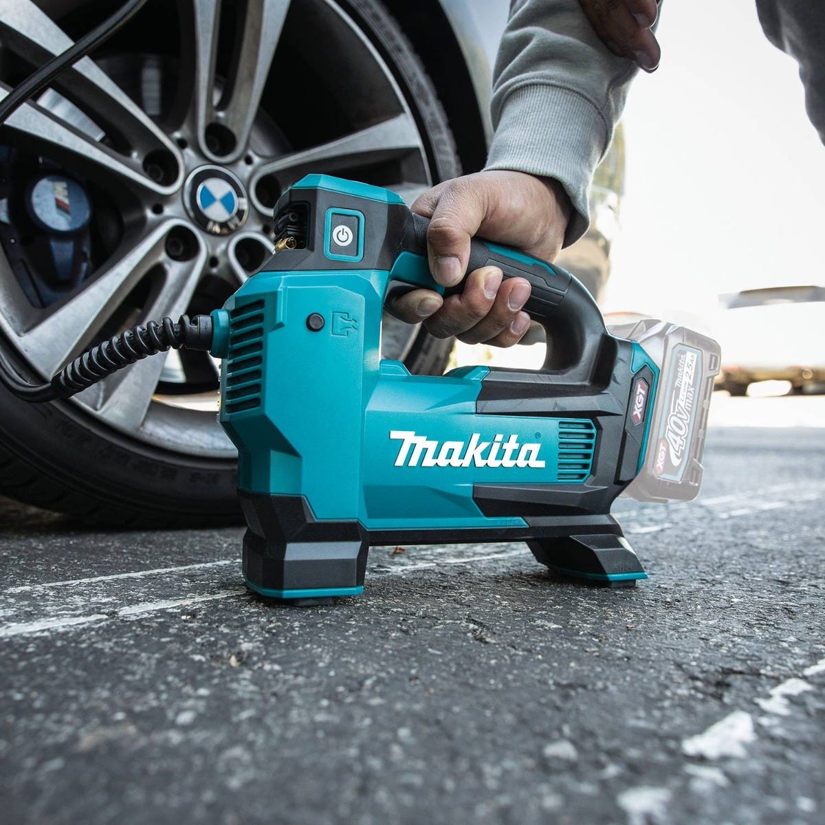 Makita MP001GZ01 40V max XGT Cordless High-Pressure Inflator, Tool Only