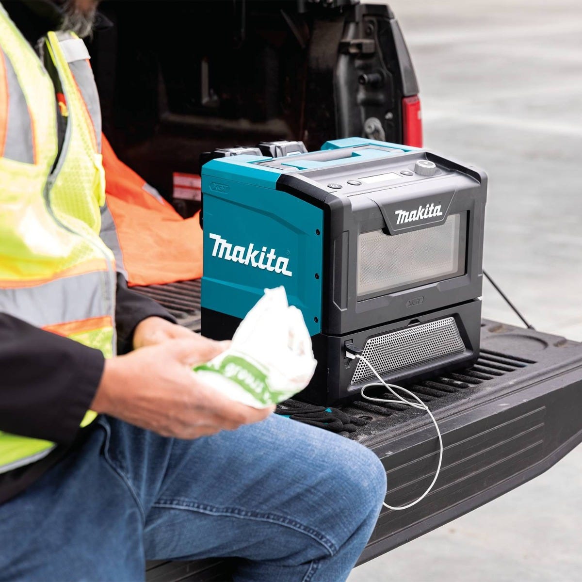 Makita MW001GZ 40V max XGT Microwave, Microwave Only