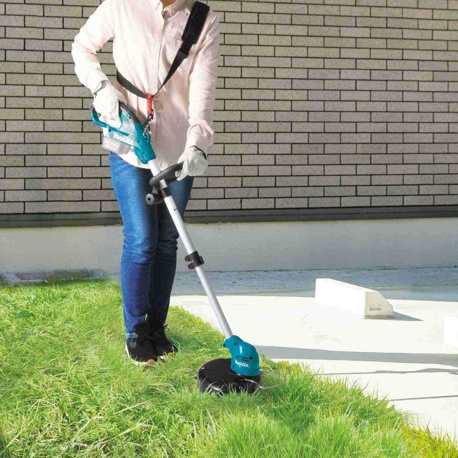 Makita RU03Z 12V max CXT Cordless String Trimmer, Tool Only