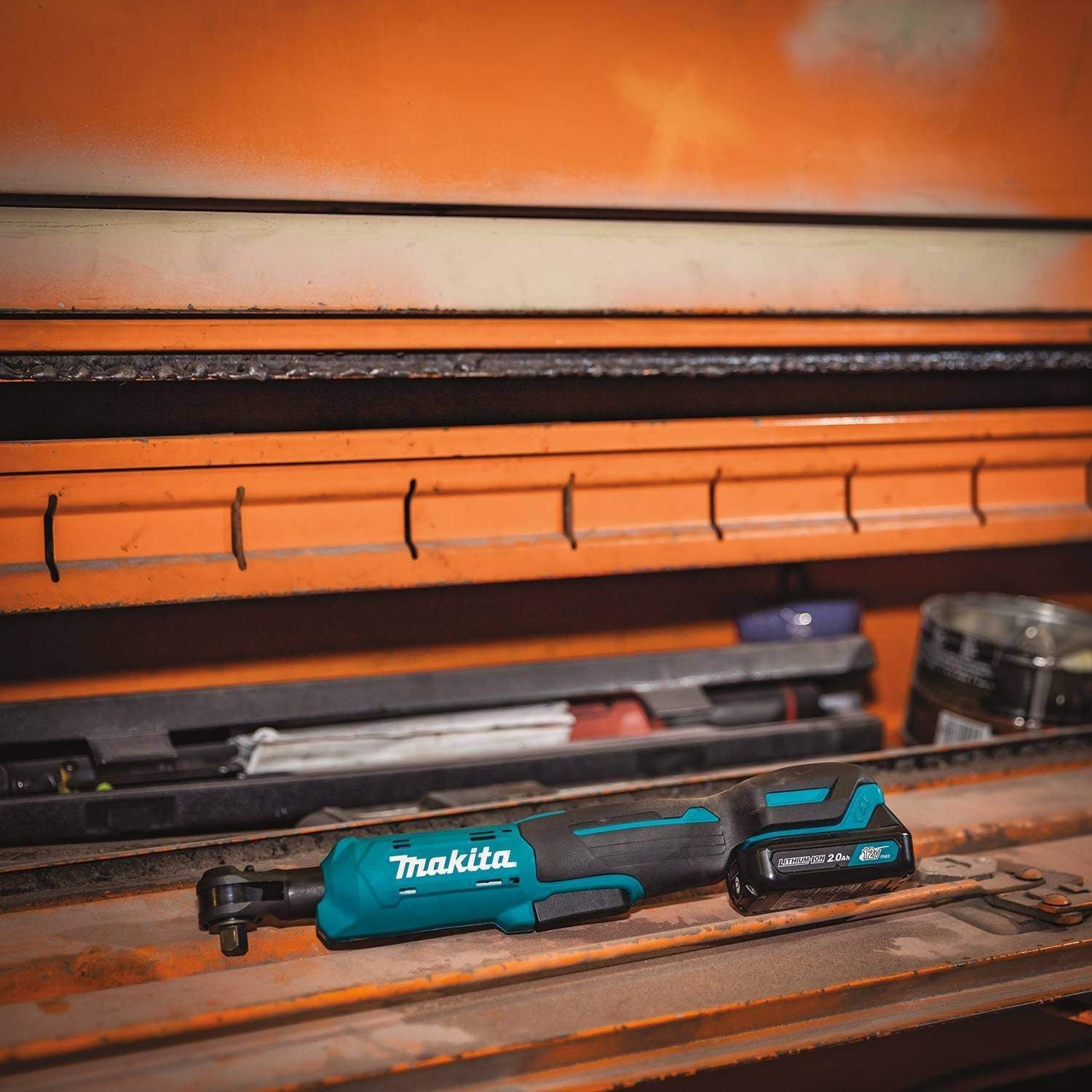 Makita RW01R1 12V max CXT Lithium-Ion Cordless 3/8" / 1/4" Sq. Drive Ratchet Kit (2.0Ah)