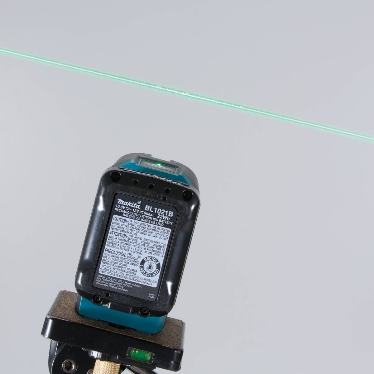 Makita SK105GDZ 12V max CXT Lithium-Ion Cordless Self-Leveling Cross-Line Green Beam Laser, Tool Only