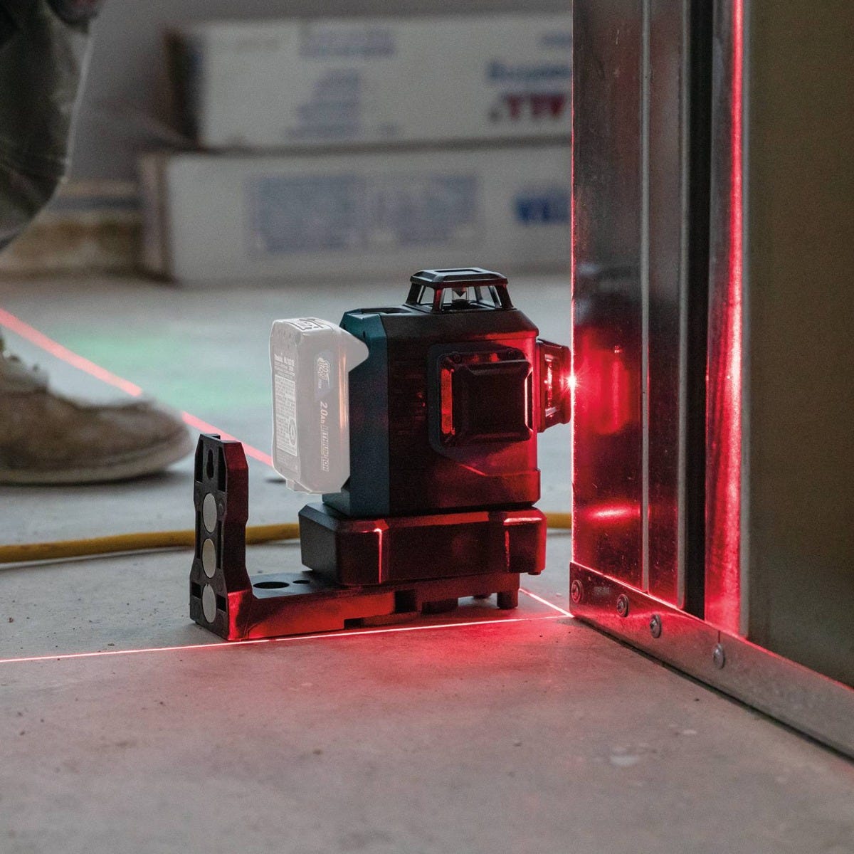 Makita SK700D 12V max CXT Lithium-Ion Cordless Self-Leveling 360; 3-Plane Red Laser, Tool Only
