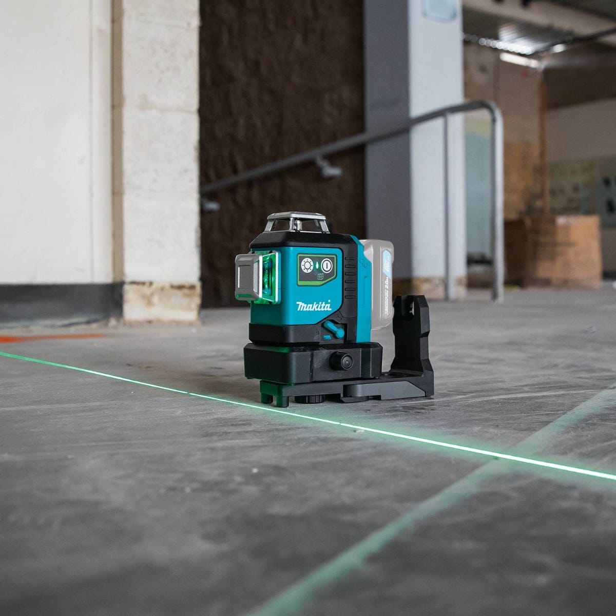 Makita SK700GD 12V max CXT Lithium-Ion Cordless Self-Leveling 360Â° 3-Plane Green Laser, Tool Only