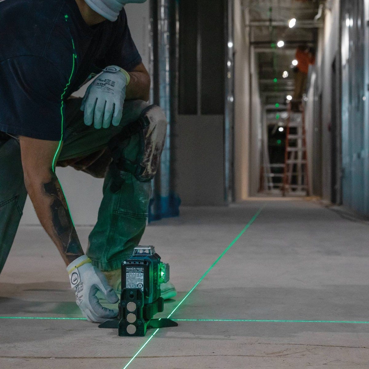Makita SK700GDNAJ 12V max CXT Lithium-Ion Cordless Self-Leveling 360Â° 3-Plane Green Laser Kit (2.0Ah)