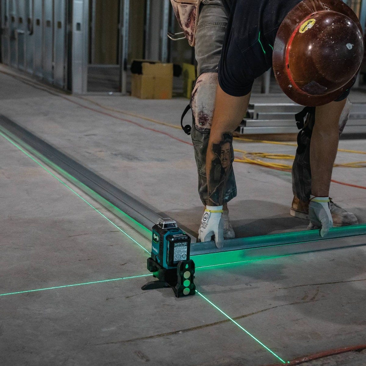 Makita SK700GDNAJ 12V max CXT Lithium-Ion Cordless Self-Leveling 360Â° 3-Plane Green Laser Kit (2.0Ah)