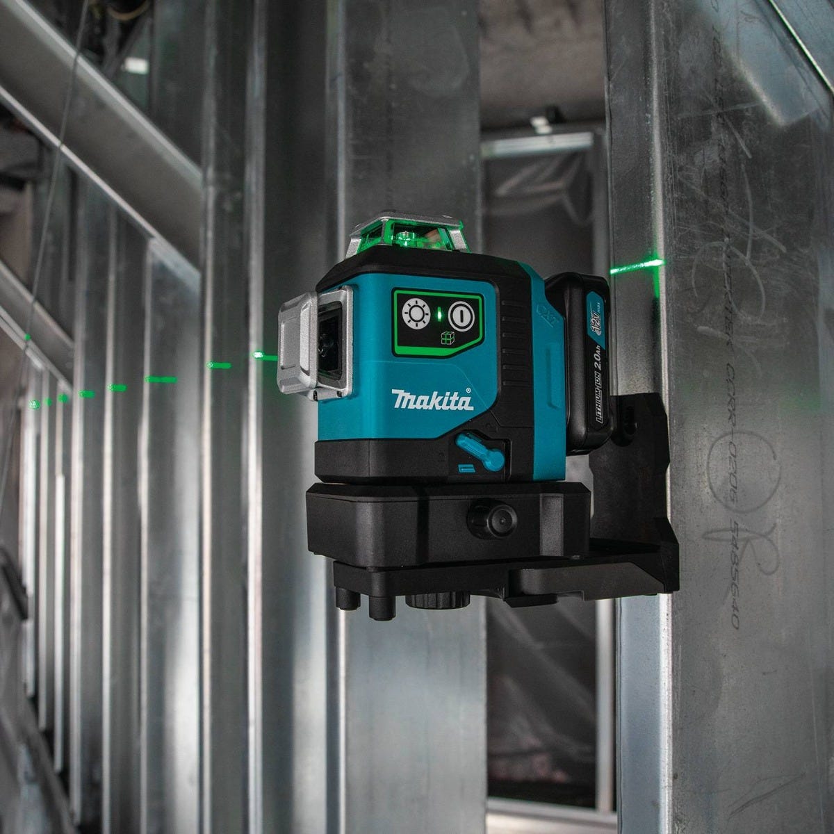 Makita SK700GDNAJ 12V max CXT Lithium-Ion Cordless Self-Leveling 360Â° 3-Plane Green Laser Kit (2.0Ah)