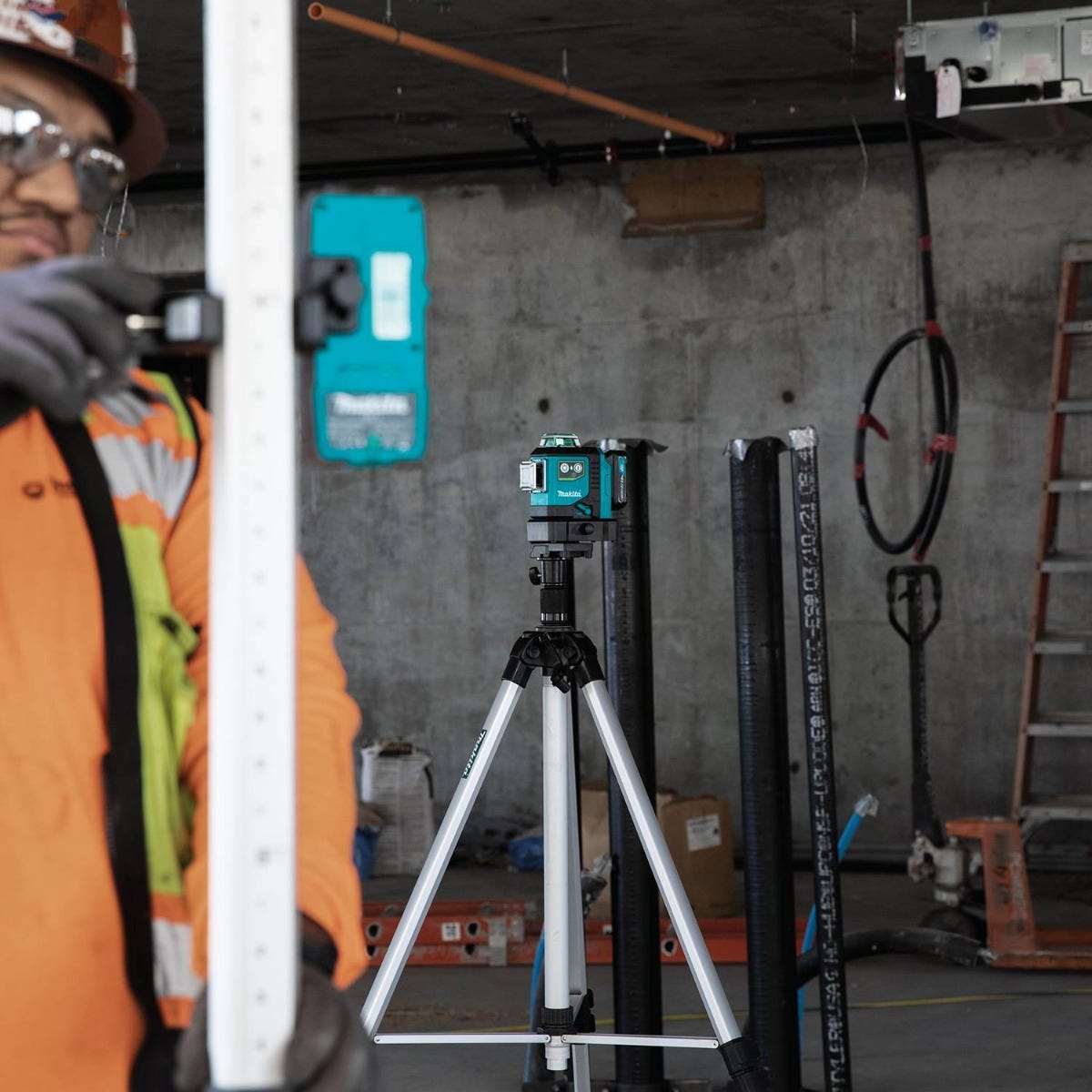 Makita SK700GDNAJ 12V max CXT Lithium-Ion Cordless Self-Leveling 360Â° 3-Plane Green Laser Kit (2.0Ah)