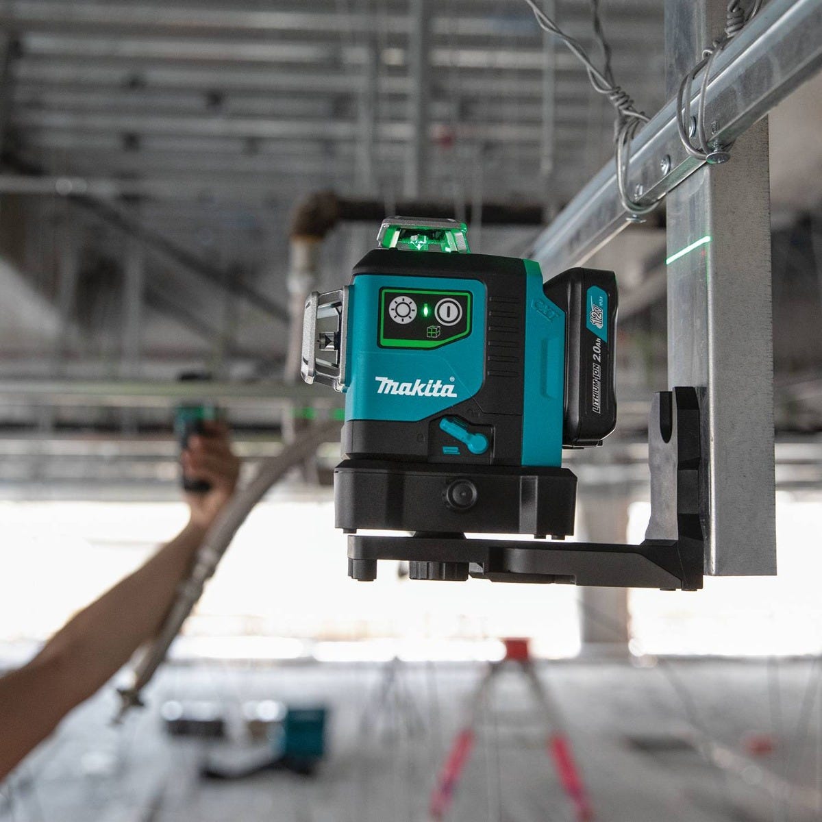 Makita SK700GDNAJ 12V max CXT Lithium-Ion Cordless Self-Leveling 360Â° 3-Plane Green Laser Kit (2.0Ah)