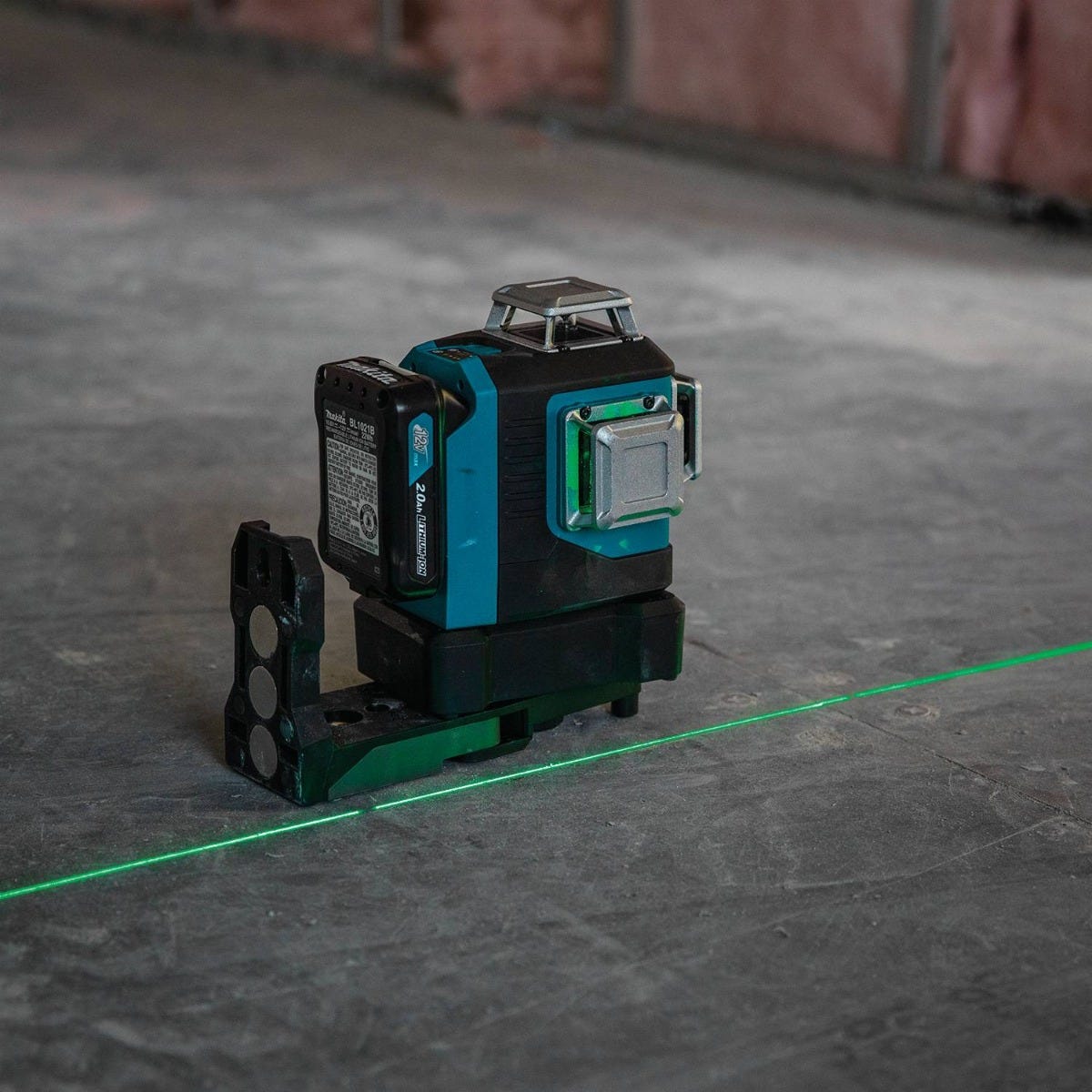 Makita SK700GDNAJ 12V max CXT Lithium-Ion Cordless Self-Leveling 360Â° 3-Plane Green Laser Kit (2.0Ah)