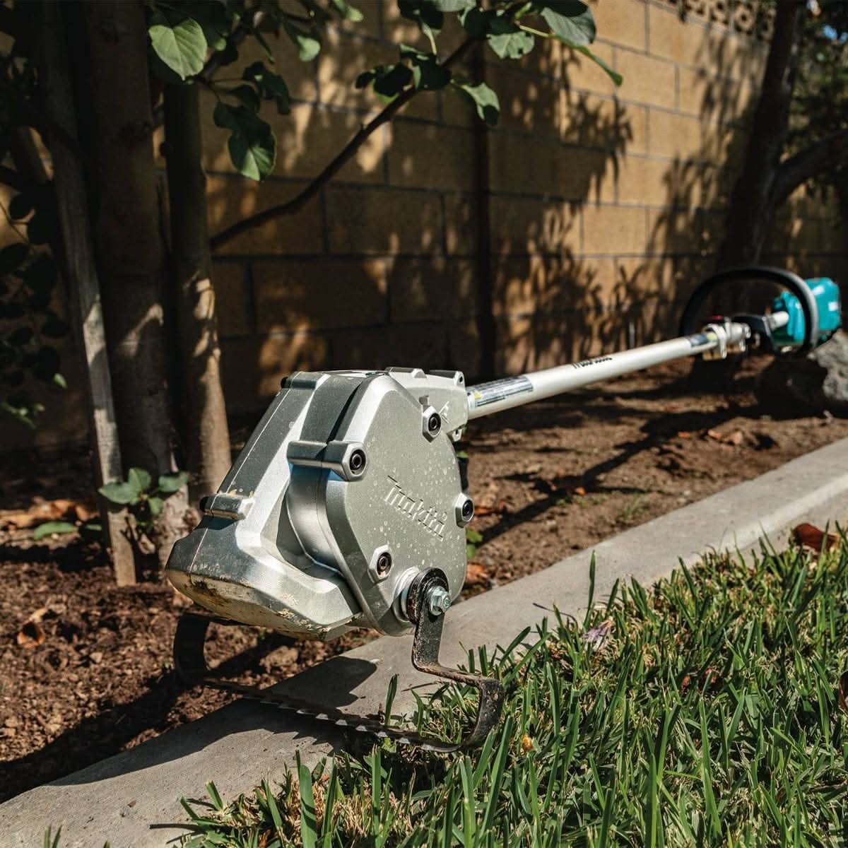 Makita WA400MP Cultivator Hoe Weeding Couple Shaft Attachment