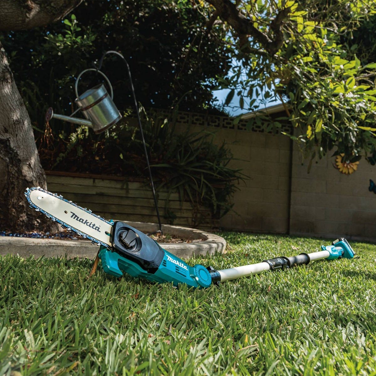 Makita XAU03Z 18V LXT Lithium-Ion Brushless Cordless 8" Extendable Articulating Pole Saw, Tool Only