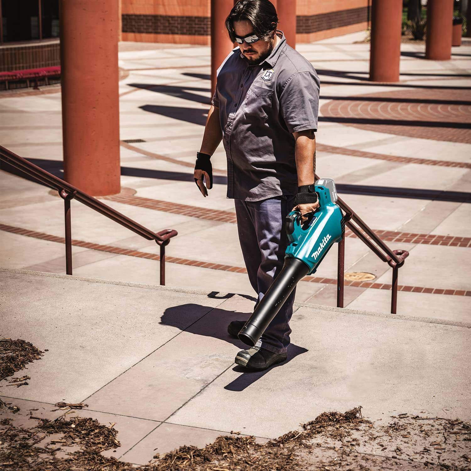Makita XBU03Z 18V LXT 459-CFM 116-MPH  Brushless Cordless Blower, Tool Only